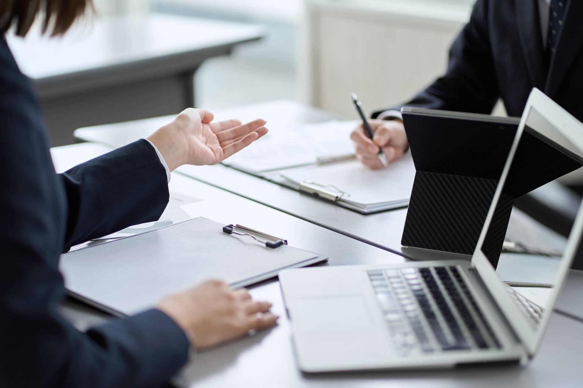 aide création et développement entreprise en suisse et international